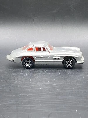 Coche de juguete coleccionable Tomica Tomy Japón F19 plateado Mercedes Benz 300 SL DE COLECCIÓN Foto 1 de 4