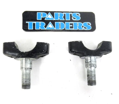 Braçadeira de guidão inferior original do fabricante Yamaha (conjunto de 2) AT1/CT1/DT1 1969-1970 - Imagem 1 de 2