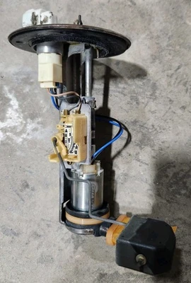 ¡¡PROBADO!! Kawasaki Prairie 650 2002 unidad de bomba de combustible 49040-1076 Foto 1 de 4