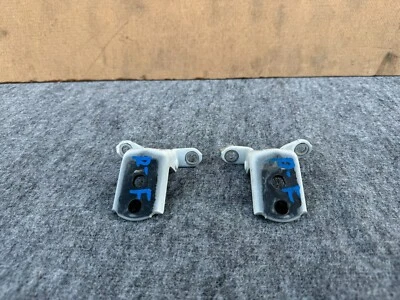 SOPORTES BISAGRAS PUERTA INFERIOR Y SUPERIOR PASAJERO DERECHO NISSAN 370Z 2009-2021 OEM Foto 1 de 4