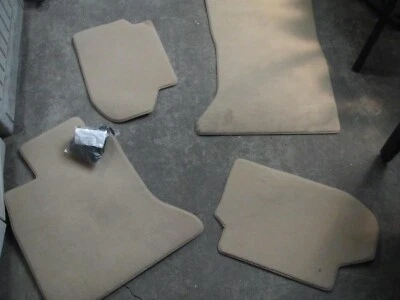 Juego de alfombras de piso delanteras y traseras izquierda y derecha BMW F10 ActiveHybrid 5 535i 11-16 OEM Foto 1 de 4