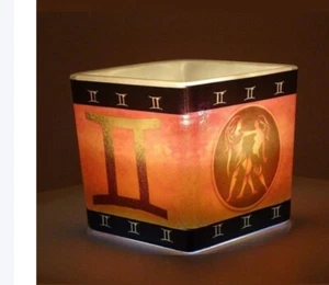 Gemini Zodiac Candle - Picture 1 of 3