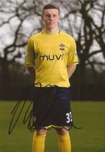 SOUTHAMPTON* MATT TARGETT SIGNED 6x4 PORTRAIT PHOTO+COA - Picture 1 of 1