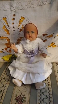 Bambola antica bebè "tartaruga", celluloide pelle di pesca - Immagine 1 di 2