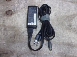Lenovo 92P1158 92P1157 Laptop AC Adapter 20V 3.25A 65W PIN IN MIDDLE 