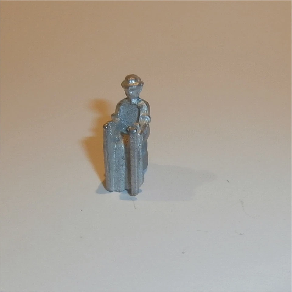 Matchbox Lesney King Size K  8 c Traxcavator Driver Moko Caterpillar - Image 1 of 4