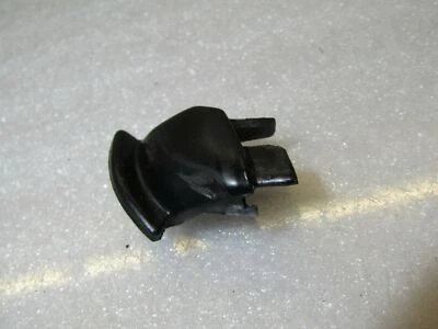 Isuzu Trooper Duty 98-02 3.0 Parabrisas delantero lado izquierdo moldura lengüeta esquina inferior Foto 1 de 4