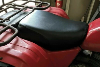 Cubierta de asiento negra lisa hecha a mano roja grande HONDA ATC 200E 1982-83 Foto 1 de 3