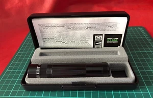 MAGLITE LED XL100 Torcia Pila Mag Lite LED XL 100 in cofanetto - Imagen 1 de 6