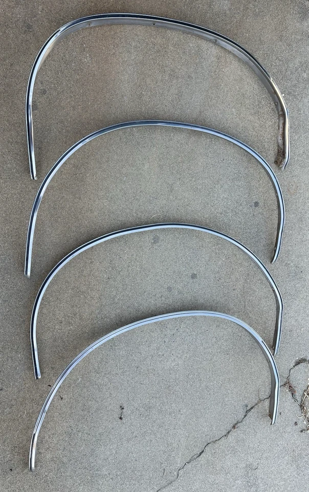 1974 1975 1976 74 75 76 Buick Riviera Wheel Opening Moulding Trim molding - Image 1 of 4