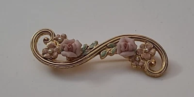 1928 Floral Swirl Bar Brooch Vintage Lapel Pin Bisque Roses Faux Pearl Gold Tone - Image 1 of 4