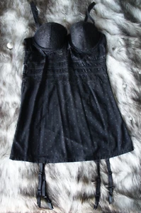 Hunkemöller Dessous Spitzendetails Unterkleid mit Strapse schwarz 75B (S) - Bild 1 von 9
