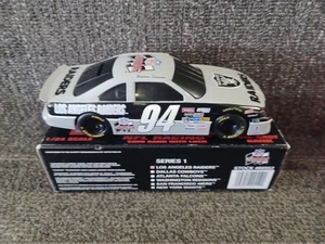 Auto pressofusa Raiders NFL scala 1:24 di Racing Champions - Foto 1 di 1