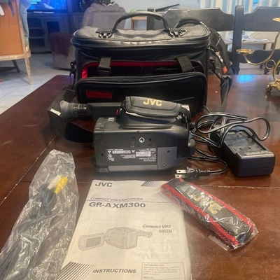 VINTAGE JVC GR-AXM300 VHS-C VHS Analog Camcorder, Works Need New Battery - Image 1 of 4