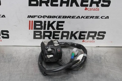 22 ПЕРЕКЛЮЧАТЕЛЯ СИГНАЛОВ КЛАКСОНА KAWASAKI NINJA 1000SX ЛЕВЫЙ ЗАЖИМ НА РУЧКЕ BB780 - Изображение 1 из 4