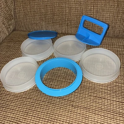 Tupperware Hamburger Press - Image 1 of 2