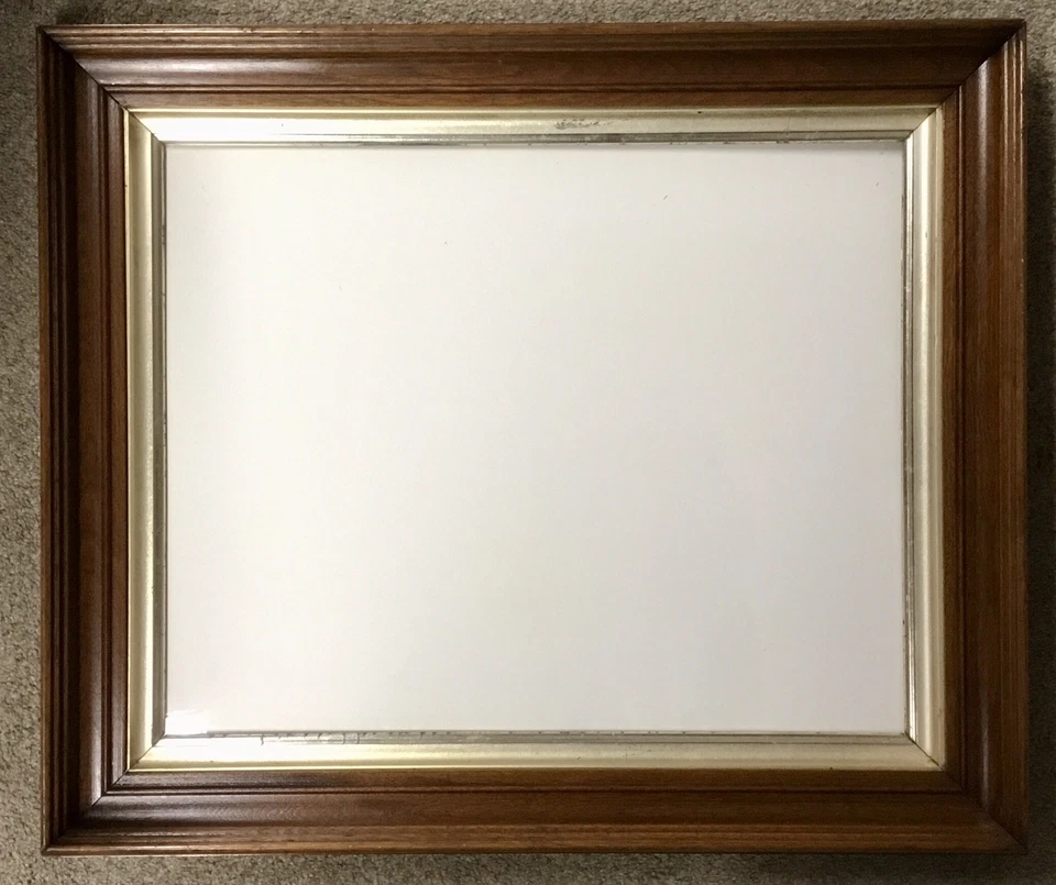 "Antiguo marco de fotos de nogal dorado de nogal profundo con vidrio 24 X 20 X 3"" grande" Foto 1 de 4