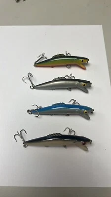 Iscas de pesca vintage Tom Manns Hackleback Bowfin 3,5" 4 - Imagem 1 de 4