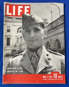 1943 LIFE MAGAZINE WORLD WAR II USMC ACE PILOT OFFICER CANDIDATE SCHOOL OCS - Picture 1 of 1