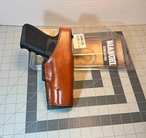 Bianchi® 19L Thumbsnap Belt OWB RH Tan Leather Holster for GLOCK 19 & 23 | 16932 - Picture 1 of 18