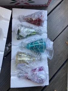 Set di 5 Alberi di Natale QVC Illumina Ornamenti - Foto 1 di 4