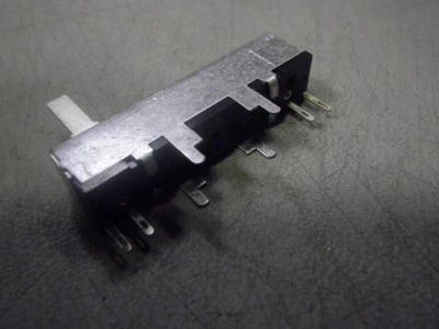 Cantidad 10 - POTENCIÓMETRO DESLIZANTE EVAVAPC15A14 Panasonic 10k ohm Foto 1 de 3