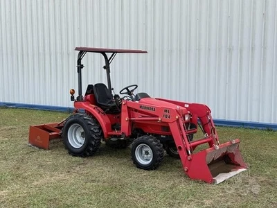 Tractor Mahindra 2008 2015 con cargador Foto 1 de 4