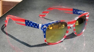 SHARK EYES SONNENBRILLE STARS & STREIFEN AMERIKANISCHE FLAGGE GELBER SPIEGEL NEU - Bild 1 von 3