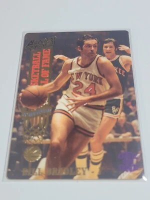 BILL BRADLEY 1993 Action Packed HOF #7.   KNICKS - Image 1 of 2