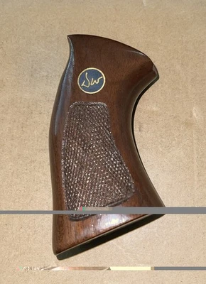 老式原始设备制造商 TARGET 握把小号 DAN WESSON 方形唐木 — 第 1/4 张图片