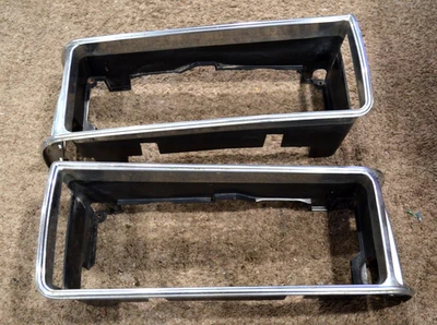 1983-1988 CHEVROLET CAPRICE WAGON HEADLIGHT BEZEL TRIM SURROUND OEM SEE STYLE!!! Foto 1 de 4