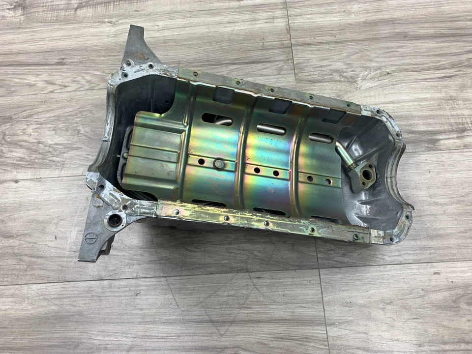 Оригинальная заслонка масляного поддона двигателя для Mazda Miata 1994-2000 годов выпуска 1,8 Mx5 94-00 - Изображение 1 из 4