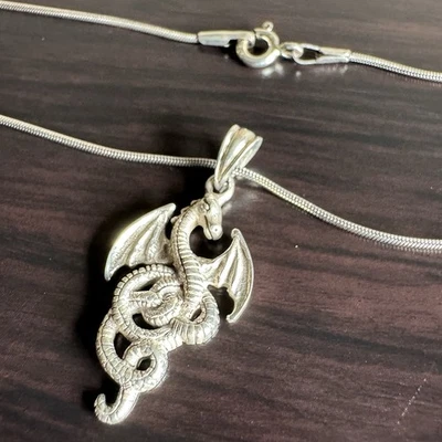 Collar Dragón Pequeño 18" - Plata de Ley 925 Foto 1 de 4