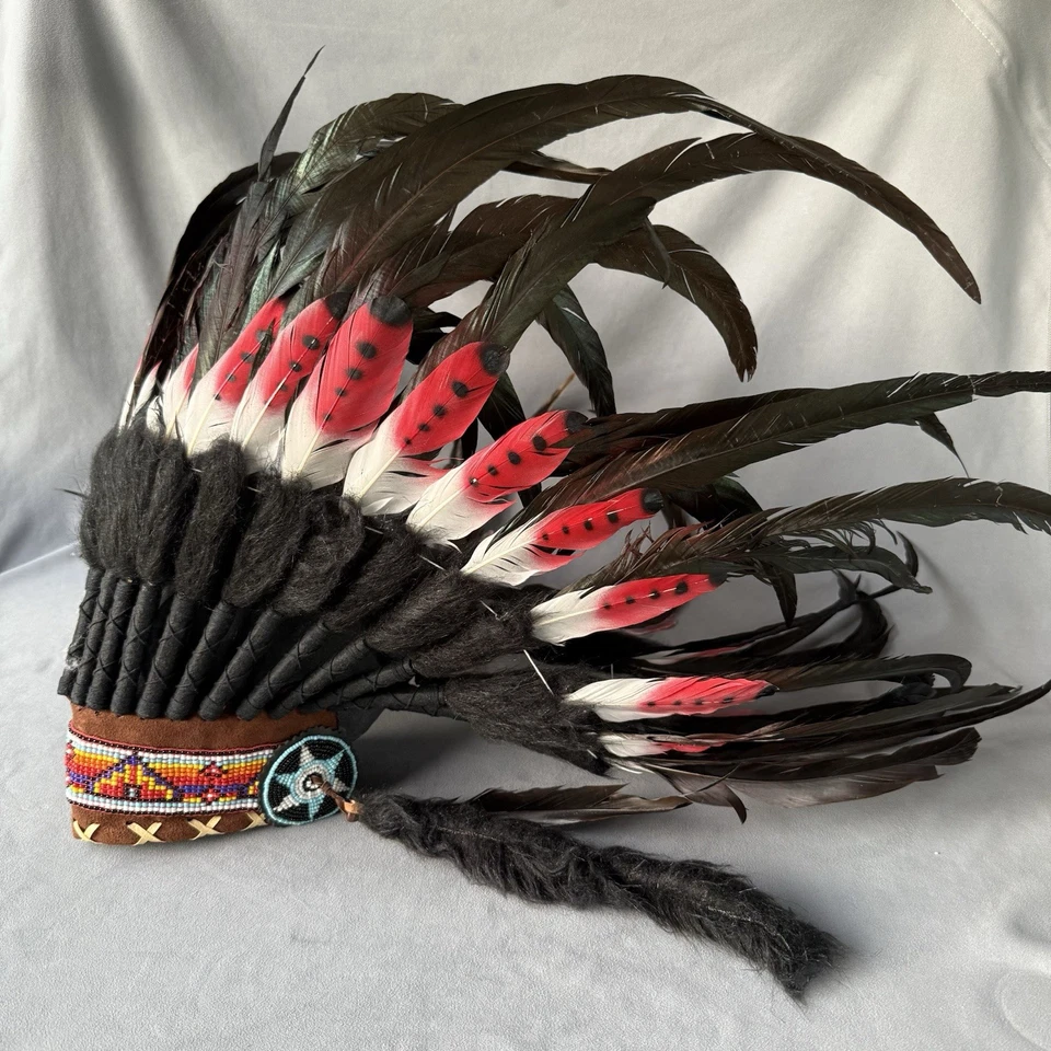Hermosas plumas naturales hechas a mano Warbonnet inspiradas en nativos americanos Foto 1 de 4