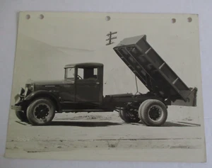 REO 3 Ton Truck Photo, Circa 1933 - Picture 1 of 2