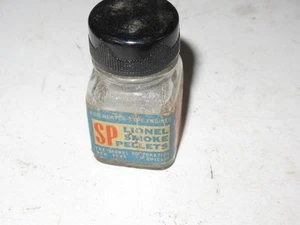 LIONEL POST-WAR - TWO EMPTY BOTTLES OF SMOKE PELLETS ORIGINAL - M59 - Picture 1 of 5