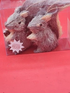 2 Straw Squirrel With A Nut Sisal Shelf Sitter   Fall Decor Tier X-mas 5.5" - Picture 1 of 3