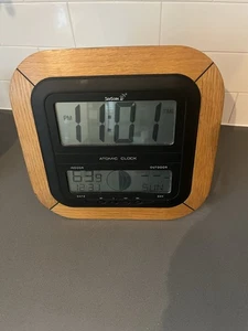 💎Mint! SkyScan Atomic Clock 87800 Indoor Outdoor w/ Moon Temperature Date - Picture 1 of 4