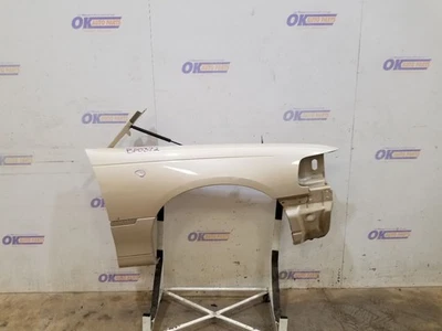 03 2003 LINCOLN TOWN CAR FENDER RIGHT PASSENGER IVORY PEARL  - Image 1 of 4