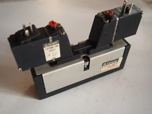Distributeur pneumatique COMPAIR 5/3 DX01 616 953M - Picture 1 of 4