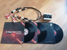 Native Instruments - Audio 4 DJ Audiointerface + 3 Timecodeplatten + Kabel