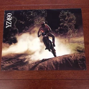 YAMAHA 1982 YZ490 ORIGINAL DEALER BROCHURE VINTAGE MOTOCROSS YZ490 SPECS TWINSHO - Picture 1 of 5