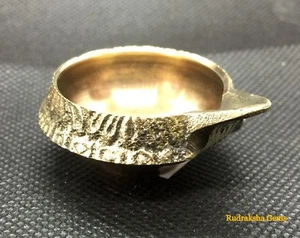DIYA DIVA DHOOP DEEYA BRASS LAMP TURTLE DEEPAK MINI PUJA ARTICLE AARTI PRAYER OM - Imagen 1 de 2