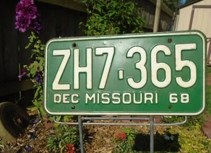 MISSOURI LICENSE PLATE 1968 Dec, # ZH7-365 - Picture 1 of 4