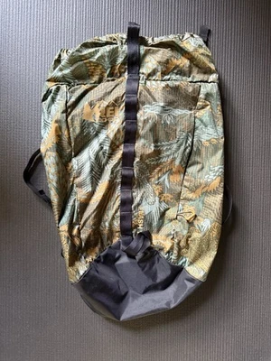 Mochila REI Co-Op Flash 18 Rara Camuflada Verde Ligera Embalable Viaje Senderismo Foto 1 de 2