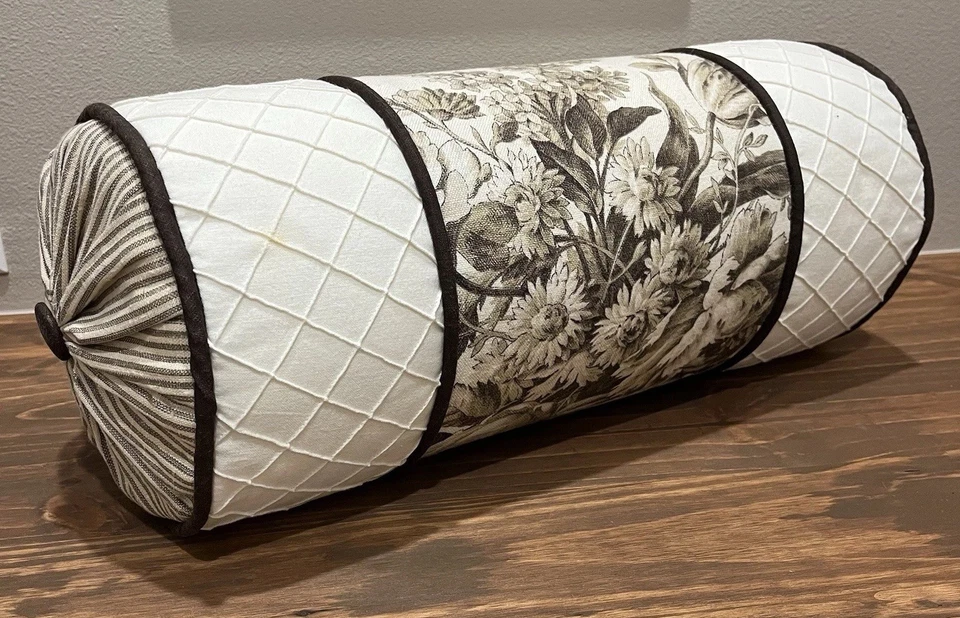 ALMOHADA PERSONALIZADA Natural Botánico Floral con Patrón Diamante Foto 1 de 4