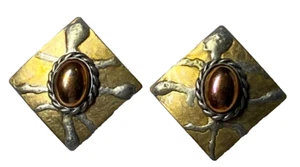 Gold Tone Vtg Metal Square Earrings With Silver and An Irredescent Middle Piece - Picture 1 of 8