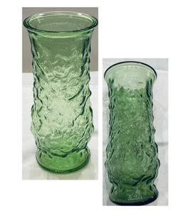 VINTAGE Brody Glass Vase GREEN CRINKLE 4" Diameter x 8.5" Tall - Picture 1 of 3