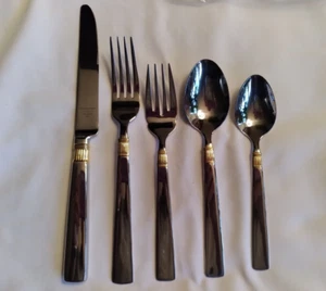 Castlegate Golden by Reed & Barton 5 Piece Place Setting 18/8 Stainless Korea - Picture 1 of 4