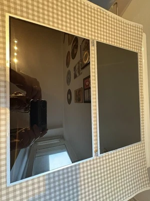 Zwei Laptop Display 15’6 Zoll 40 Cm Diagonale ( Gebraucht ) - Bild 1 von 4